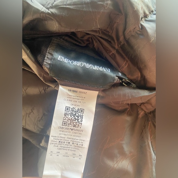 Emporio Armani-Men’s Zip Front Quilted Jacket-6R1B65 1NVSZ-F556-In Solid Medium. - Picture 6 of 13